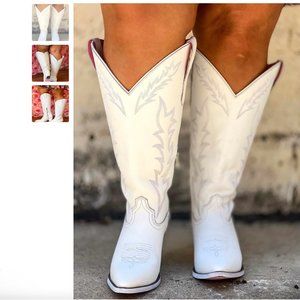 Unworn Southern Fried Chics Loretta Wide Calf Boot Size 8 White